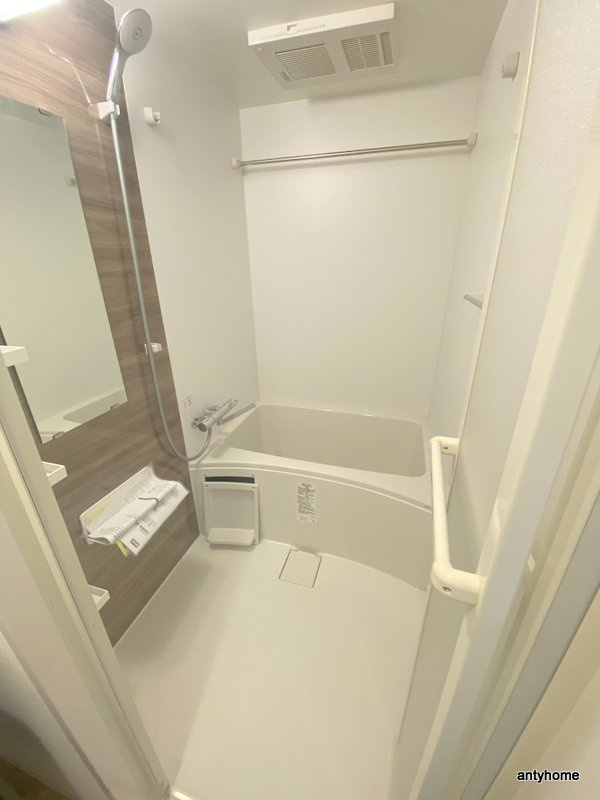 セレニテ東三国ミラク　仲介手数料無料の浴室