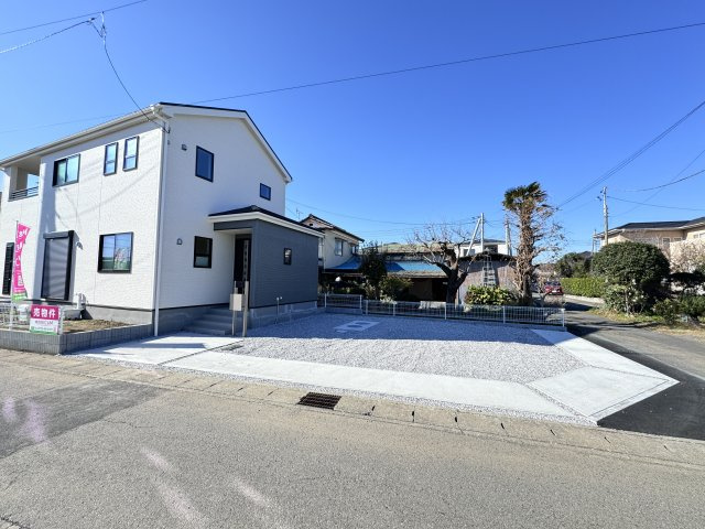 新築　太田市新野町第5　Livele Garden.S　1号棟の駐車場|現地写真　駐車スペースは並列2台分可能です！					

