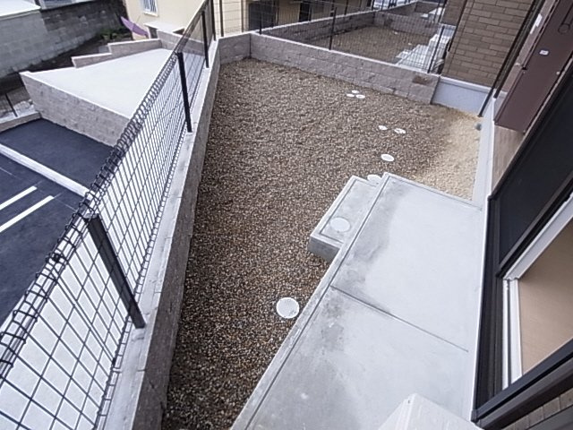 神戸市須磨区多井畑字前所のアパートのバルコニー|バルコニー