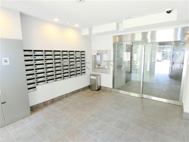 ステージグランデ蒲田のエントランス|防犯カメラTVモニター付オートロック宅配BOXメールBOX管理人室　エントランス