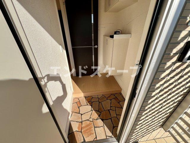 クリスタルコートの玄関|高崎、前橋エリアのお部屋探しはエンドスケープまで！お客様の理想お聞かせ下さい♪