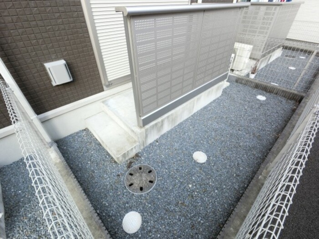 【庭】 | シャイニー | 専用庭