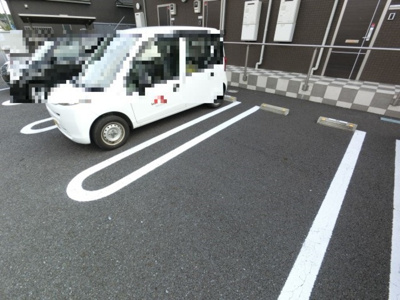 【駐車場】 | シャイニー | 駐車場