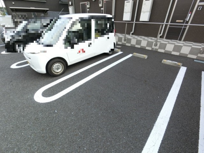 【駐車場】 | シャイニー | 駐車場