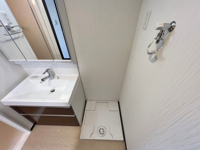 Vinoプレジオ本町の洗面所