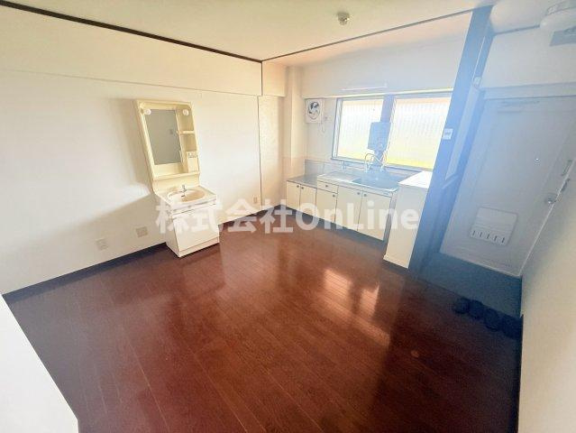 教興寺マンションの居間・リビング
