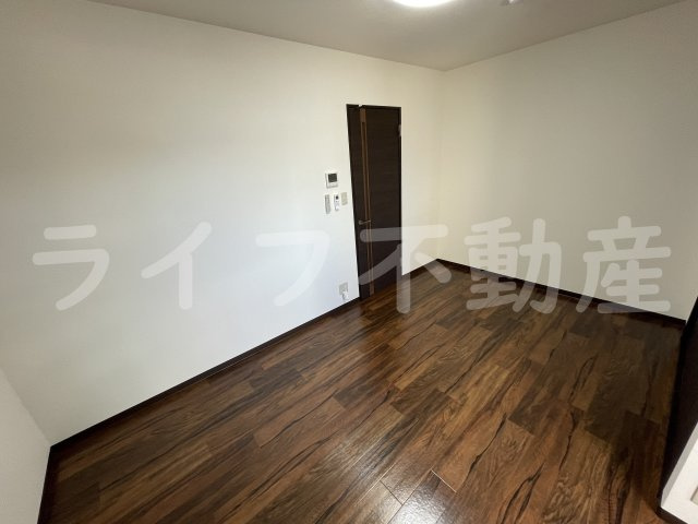 第10美和マンションの内装|明るい色調の室内です