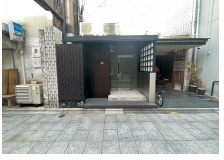 ローレルビルの外観