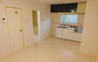 【居間・リビング】 | 《鉄骨/12.25％》岐阜市村雨町一棟マンション