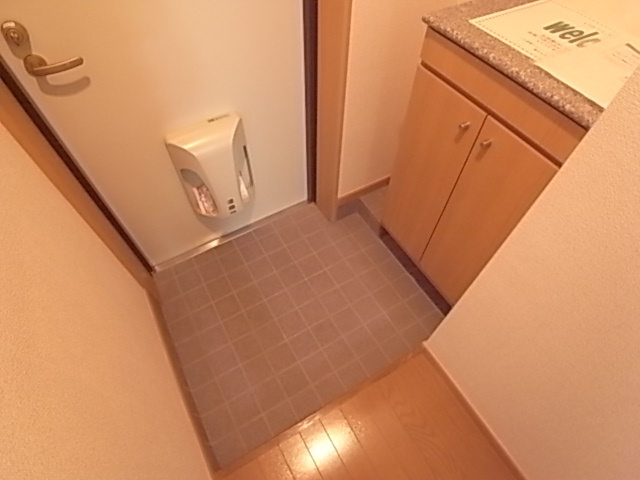 神戸市北区鈴蘭台東町２丁目の賃貸マンションの玄関|シューズボックス付き