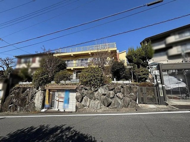 野崎3丁目　中古一戸建ての外観|新しい生活にいかがでしょうか？外観はお住まいの顔になります。こだわりたいポイントですね。外壁塗装や屋根塗装のご相談も承っております。
■現地内覧・資金計画相談・住宅ローン相談もお問合せ受付中■