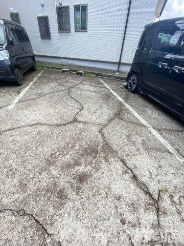 メルティの駐車場