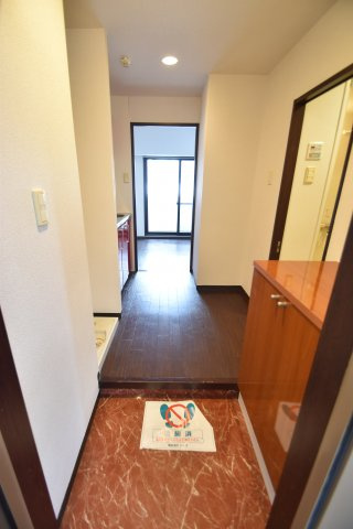 大阪市都島区都島本通５丁目の賃貸マンションの玄関