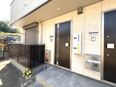 【その他共用部分】 | ウィンディア千年Ⅱ | 共用エントランスには宅配BOXがあるので荷物の受け取りもスムーズに♪再配達を依頼する手間が省けます☆