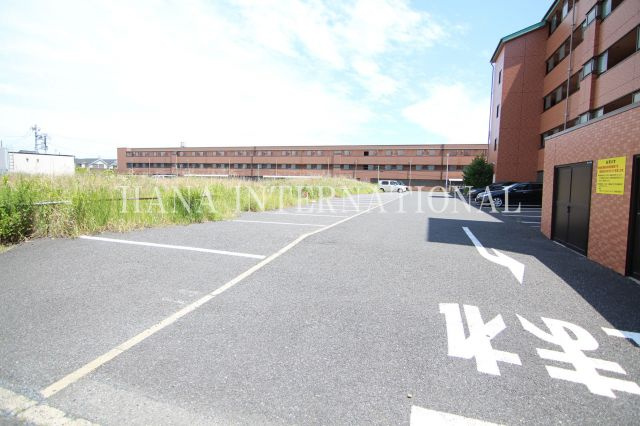 クレオ舞浜Ⅲの駐車場