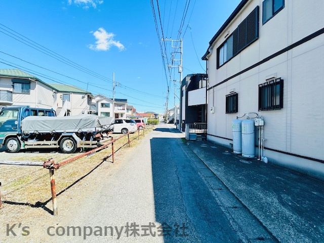 ◎寒川町岡田2丁目　建築条件なし　売地の前面道路含む現地写真|前面道路の様子です◇