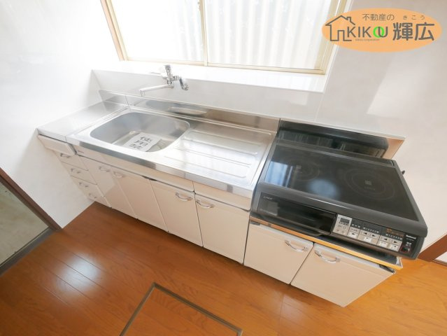 加古川市野口町野口　中古戸建のキッチン