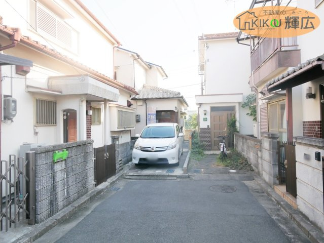 加古川市野口町野口　中古戸建の前面道路含む現地写真