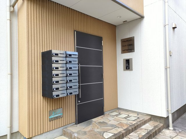 プランドール新小岩のエントランス