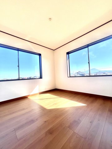 米子市中島1丁目中古戸建の洋室