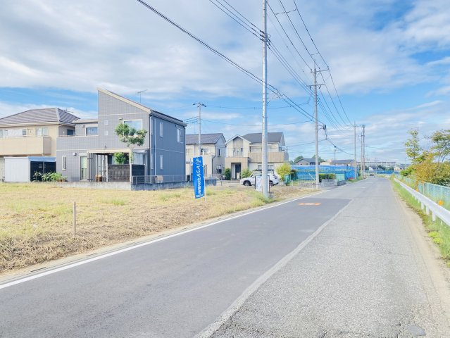 敷地面積６０坪　売地　川越市笠幡の前面道路含む現地写真
