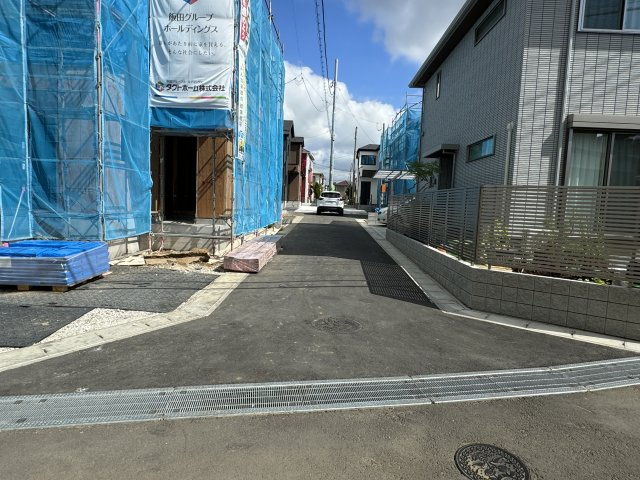 柏市戸張新築戸建の前面道路含む現地写真|中央開発道路