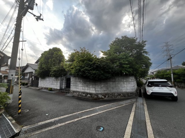 黄金野土地の前面道路含む現地写真