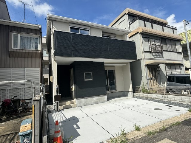 FIRSTTOWN第2中川区助光｜名古屋市の戸建ならホームアップの駐車場|並列2台駐車可能