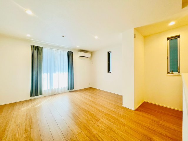 名東区上社三丁目戸建の居間・リビング|LDK④