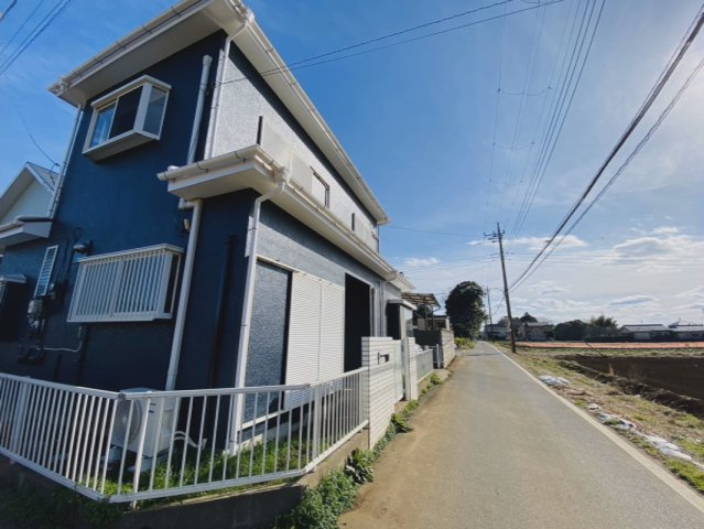 八街へ　中古戸建の前面道路含む現地写真