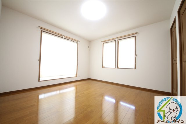 加古郡播磨町宮西１丁目の中古一戸建の洋室|コンパクトで使いやすい洋室です