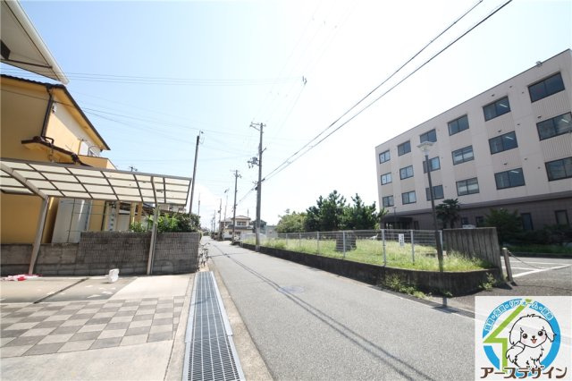 加古郡播磨町宮西１丁目の中古一戸建の前面道路含む現地写真|前面道路含む現地写真です