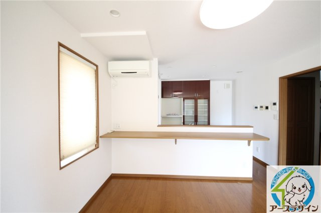 加古郡播磨町宮西１丁目の中古一戸建の居間・リビング|おしゃれなリビングです