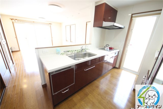 加古郡播磨町宮西１丁目の中古一戸建のキッチン|きれいなキッチンです