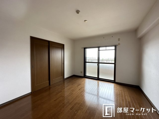 【居間・リビング】 | イーストロイヤルサイトウ | 同型タイプ