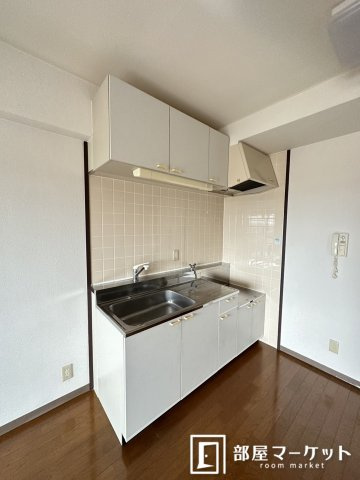 【キッチン】 | イーストロイヤルサイトウ | 同型タイプ