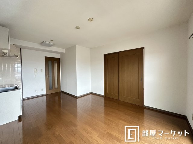 【居間・リビング】 | イーストロイヤルサイトウ | 同型タイプ