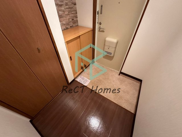 メゾン付城の玄関