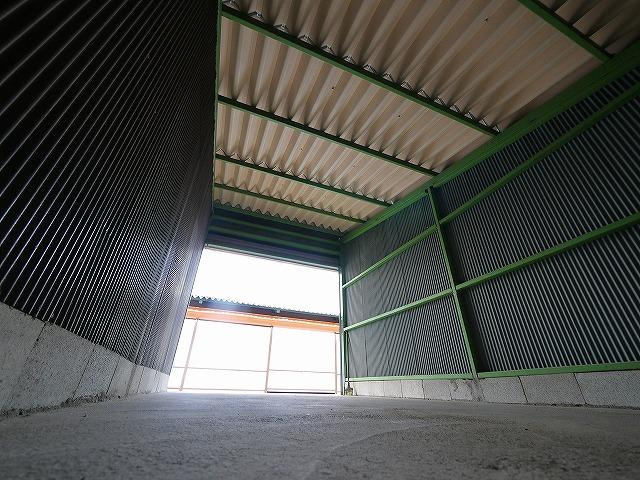 北岡シャッター付ガレージ