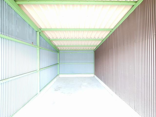 北岡シャッター付ガレージ