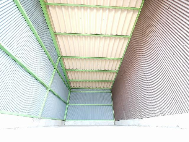 北岡シャッター付ガレージ