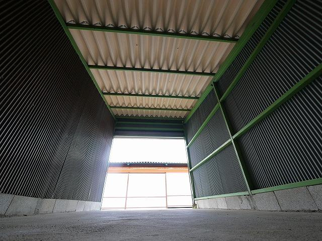 北岡シャッター付ガレージ