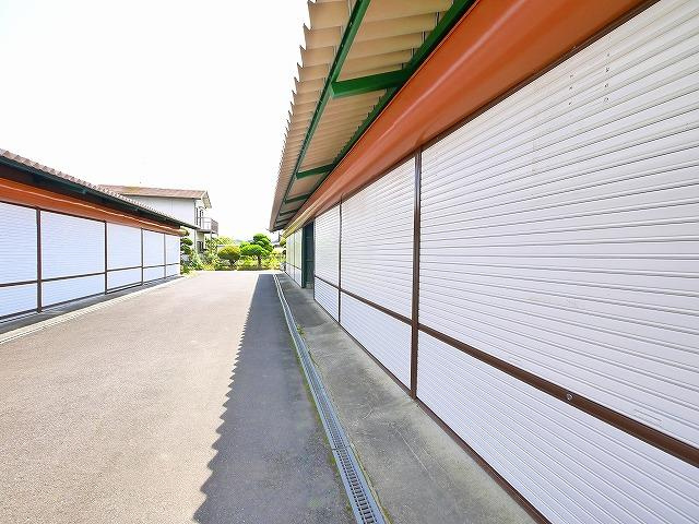 北岡シャッター付ガレージ