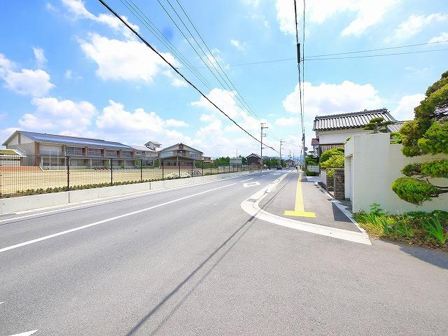 北岡シャッター付ガレージ