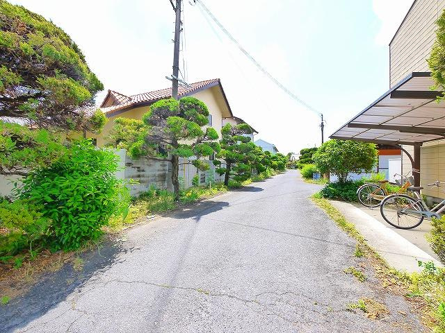 北岡シャッター付ガレージ