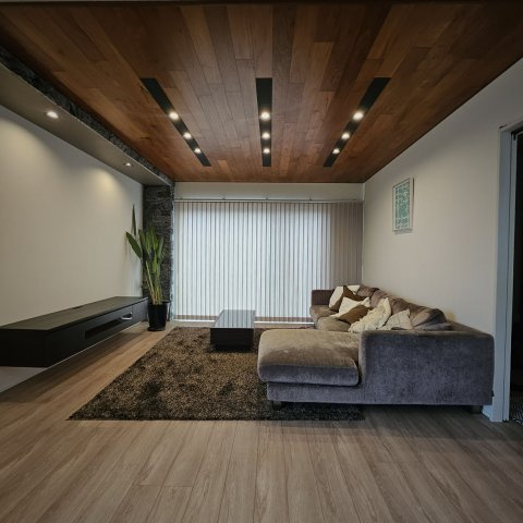 下之城町183-20　4LDKの居間・リビング|カーテンあり