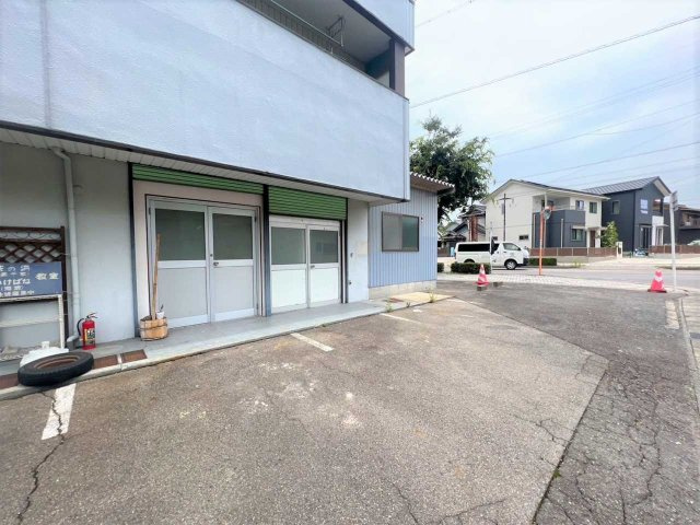 センター篭田
