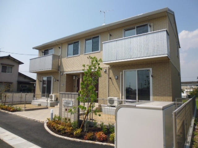 倉敷市連島町鶴新田のタウンの外観