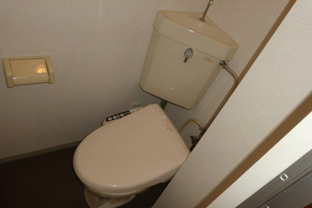 倉敷市老松町１丁目のアパートのトイレ|ウォシュレット