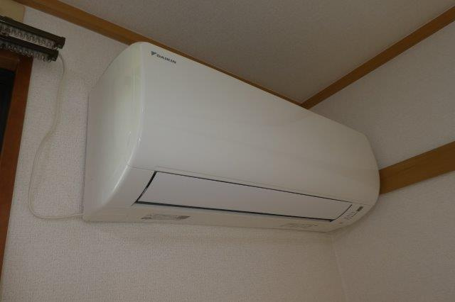 倉敷市老松町１丁目のアパートの設備|エアコン